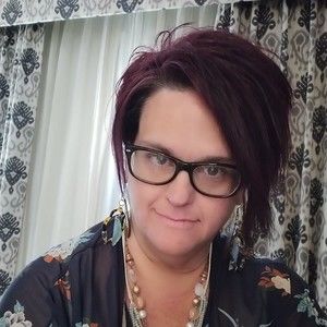 Meet your Posher, Renee